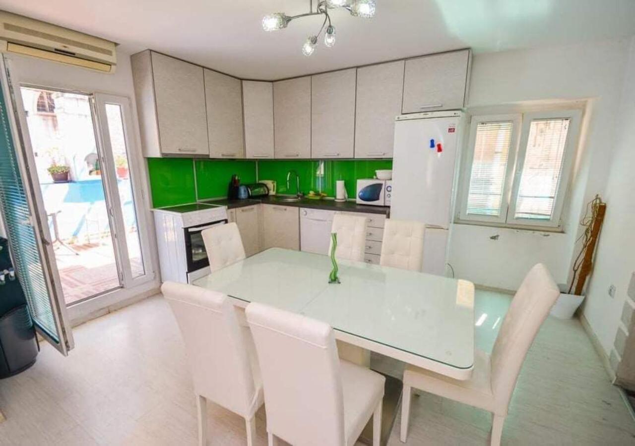كوتور Sunstone Apartments المظهر الخارجي الصورة